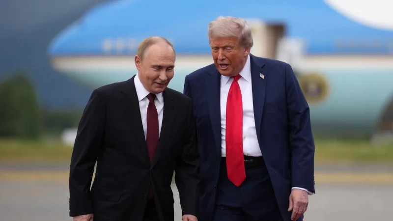 Trump ve Putin Arasında Gizli Telefon Görüşmesi!