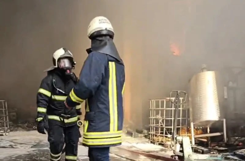 Dilovası’nda parfüm imalathanesinde patlama!