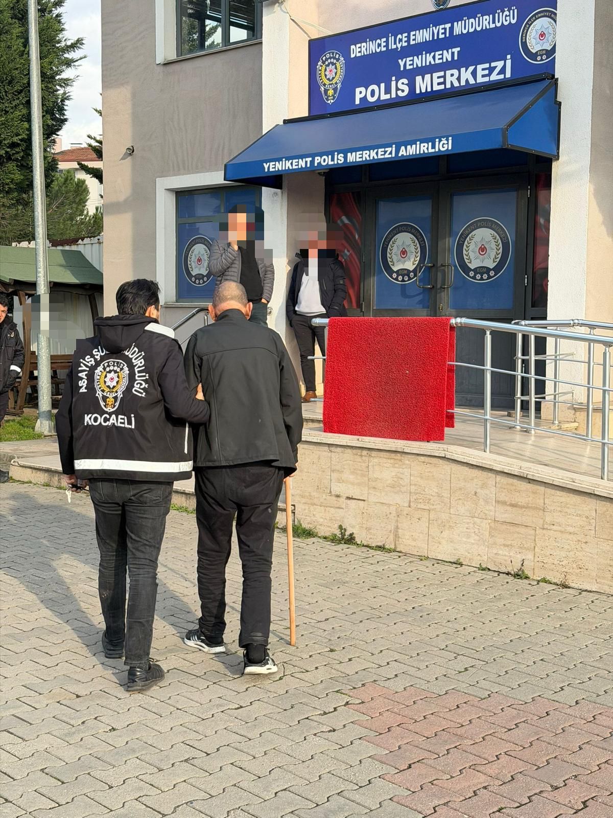 Ayvacık’ta aranan kişi Darıca’da yakalandı!