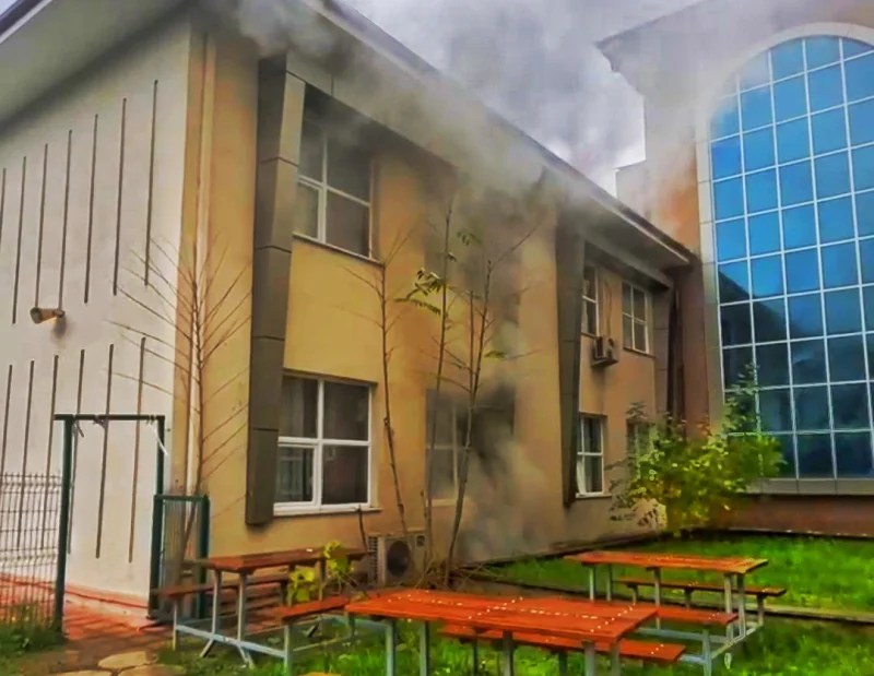 Derince’de Şükrü Aracı İlkokulu’nda yangın paniği!
