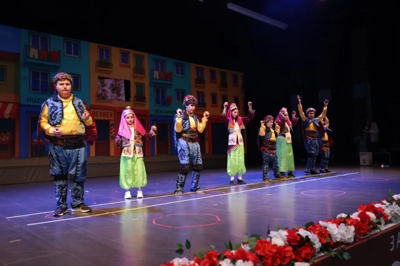 Çayırovalı özel bireyler büyük alkış aldı!