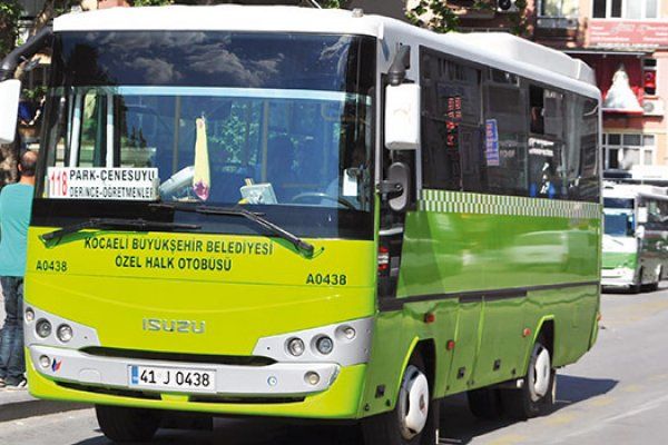 Kocaeli’de Örnek Dürüstlük: Unutulan Para Sahibine Teslim Edildi!