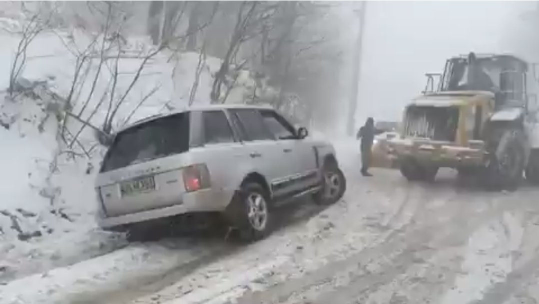 Kocaeli’de Kar Sürprizi! Vatandaşlar Yolda Kaldı