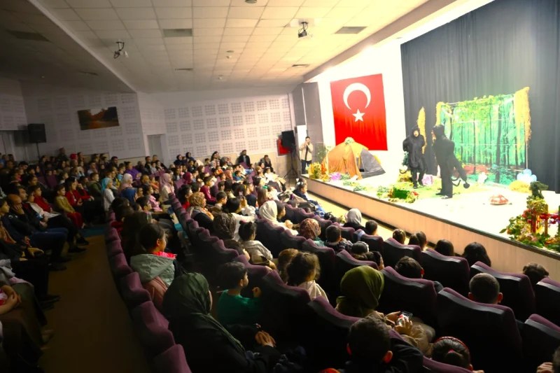Kartepe’de Minik İzleyicilere Neşeli Bir Gün!