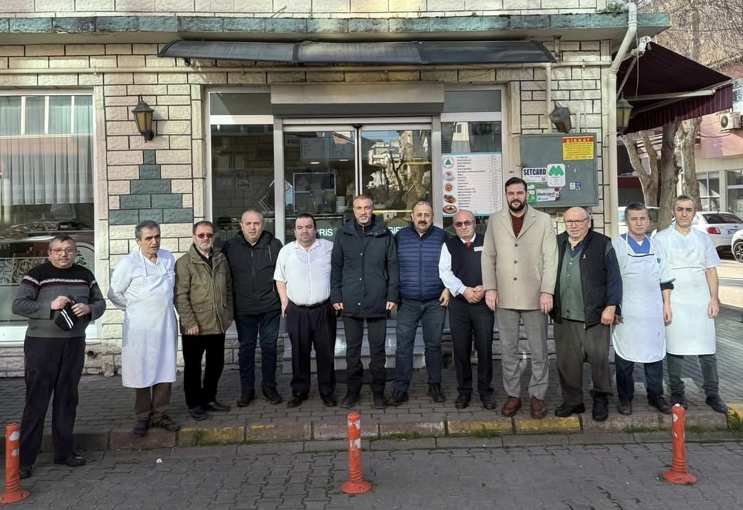 Derince’de AK Parti esnaf ziyareti
