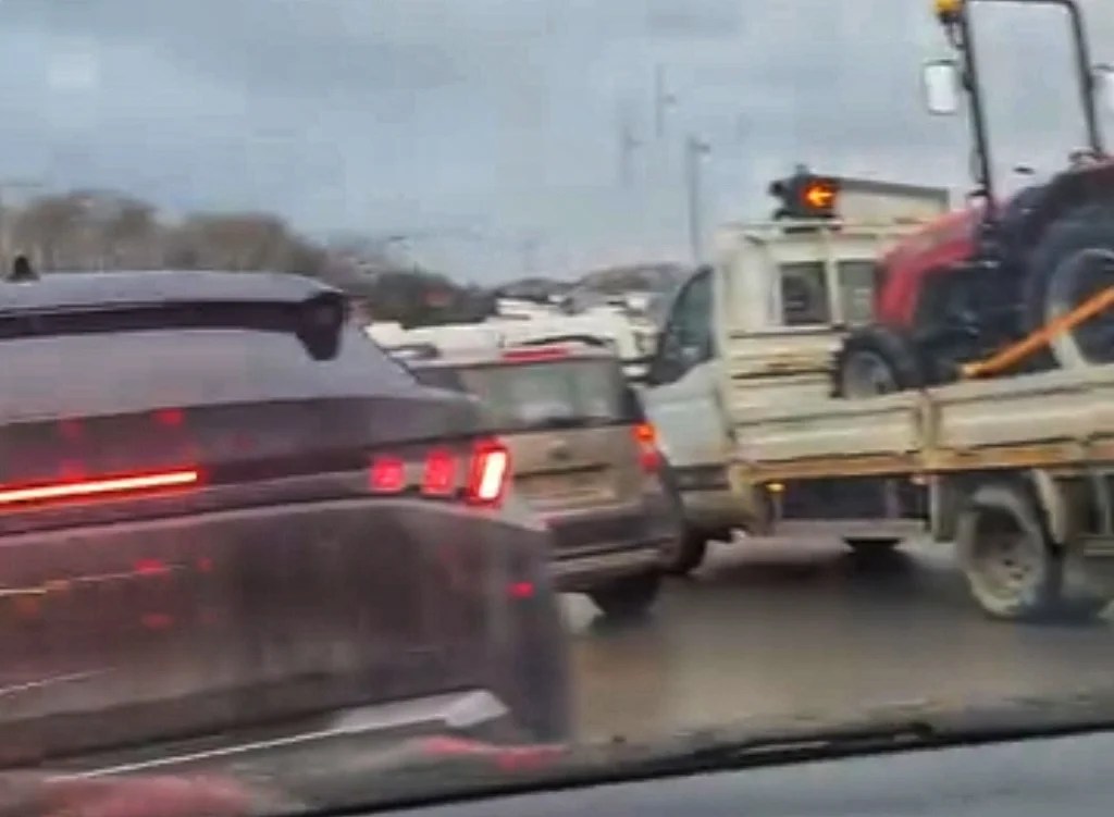 GOSB ve civarında trafik yoğunluğu sanayiyi olumsuz etkiliyor