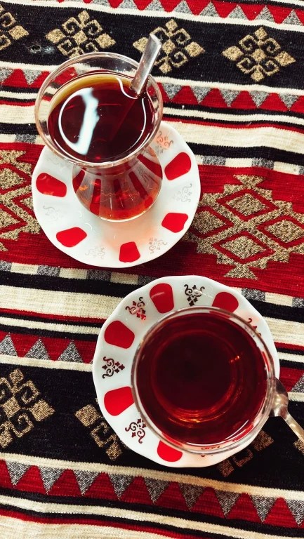 Çay ve kahve tüketimi bunama riskini azaltıyor!