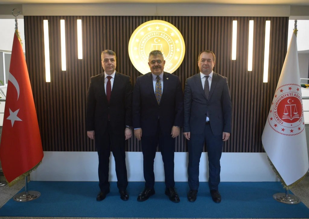 Veysel Tipioğlu Kocaeli Adliyesi’nde Ziyaretlerde Bulundu