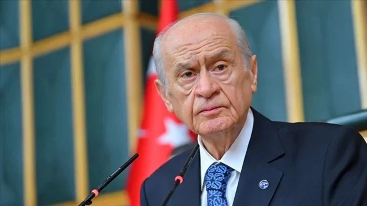 Bahçeli’den MEB eleştirilerine yanıt: ‘İman etmek gericilikse gericiyiz’