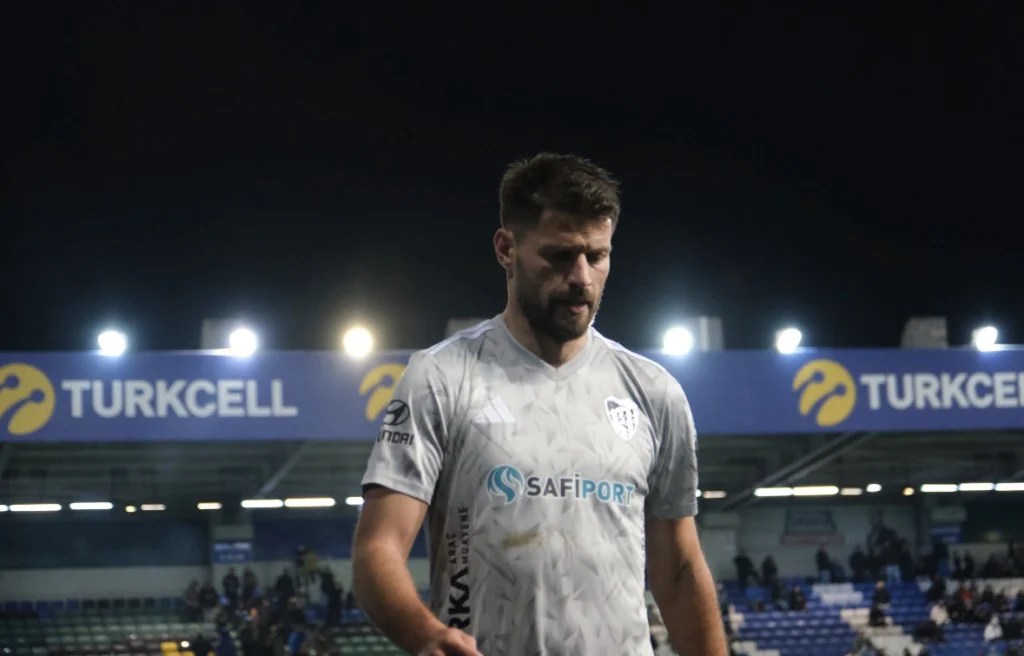 Kocaelispor’da Petkovic sakatlığı: Beşiktaş maçında forma giyemeyecek