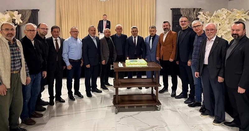 Kandıralılar Derneği 32. yılını iftarla kutladı
