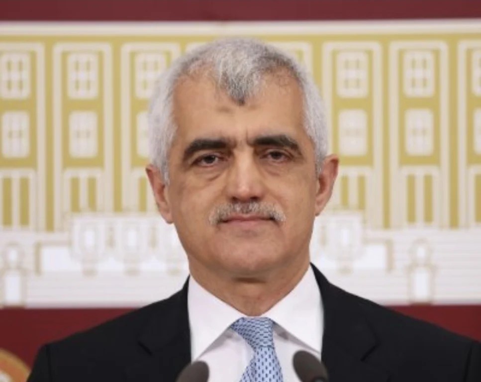 Gergerlioğlu: Türkler de Kürtçe öğrenmeli