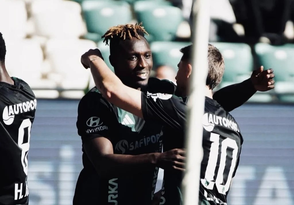Kocaelispor evinde Gaziantep FK’yı farklı yendi!