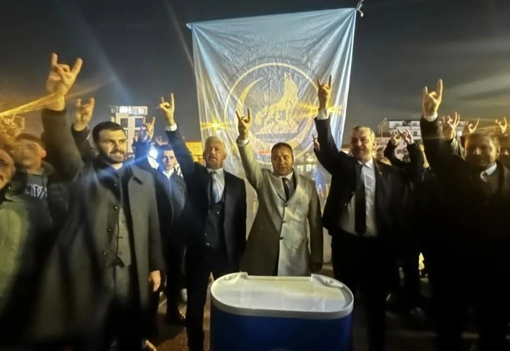 Ülkü Ocakları Kartepe’de başkan değişimi