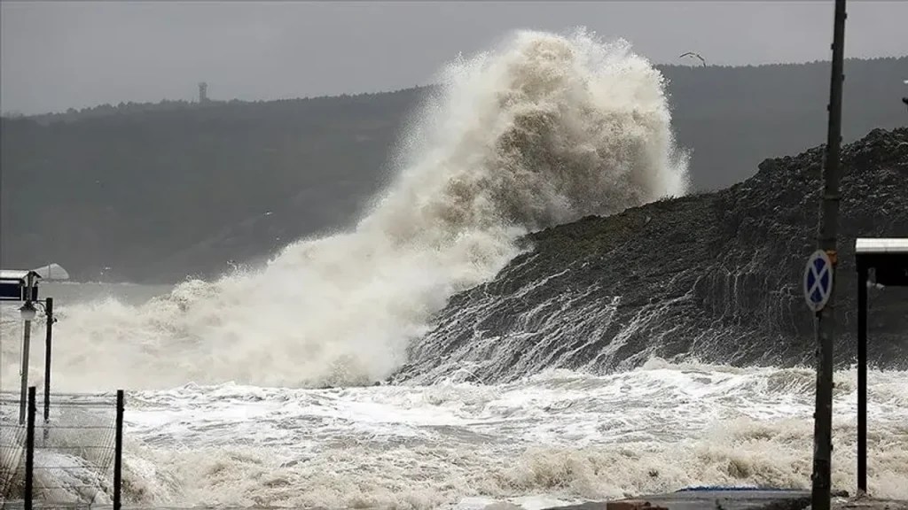 Marmara ve Batı Karadeniz için fırtına uyarısı