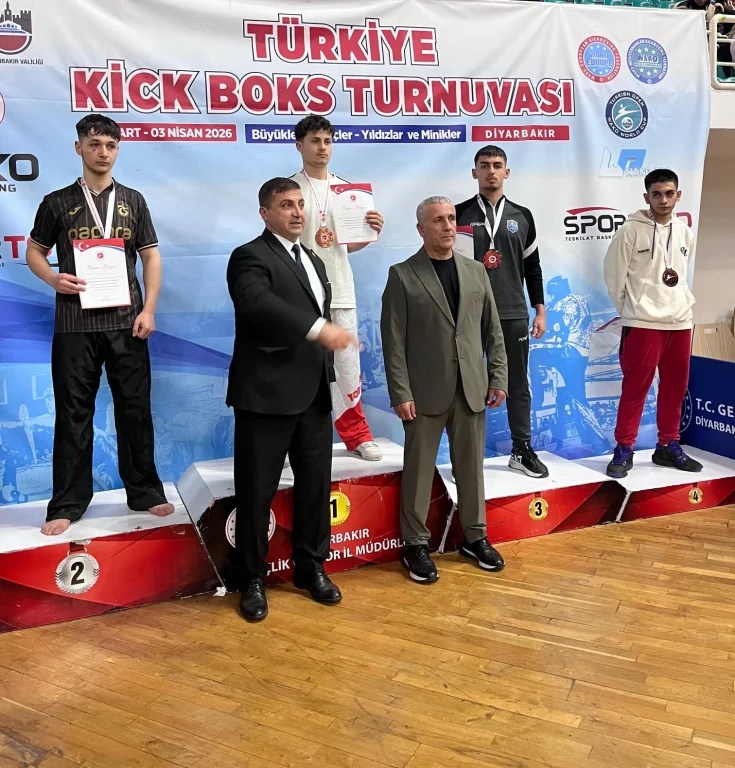 Çayırovalı sporcular Türkiye Şampiyonası’ndan madalyayla döndü