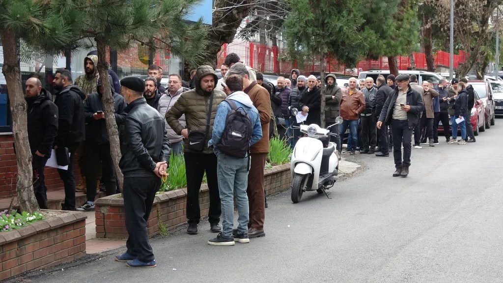 APP plaka kullananlara ceza yağdı: Sürücüler harekete geçti