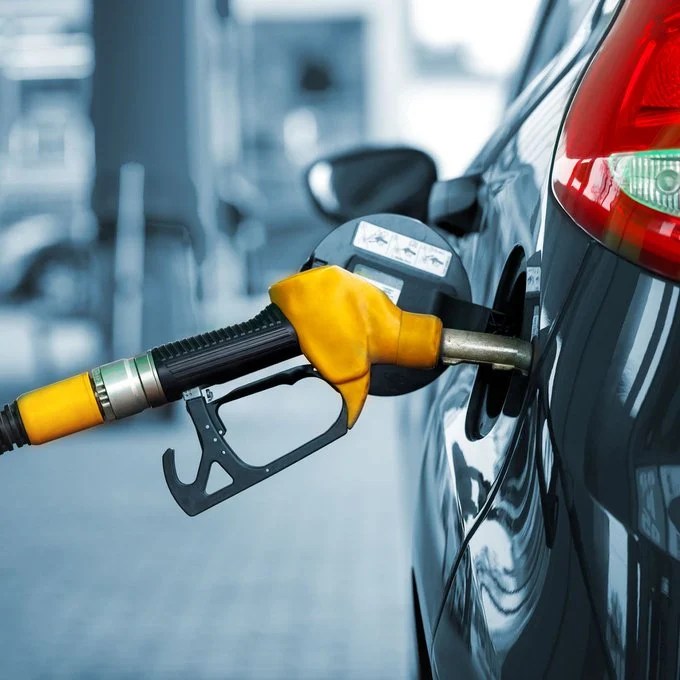 Benzin ve motorine zam geldi!