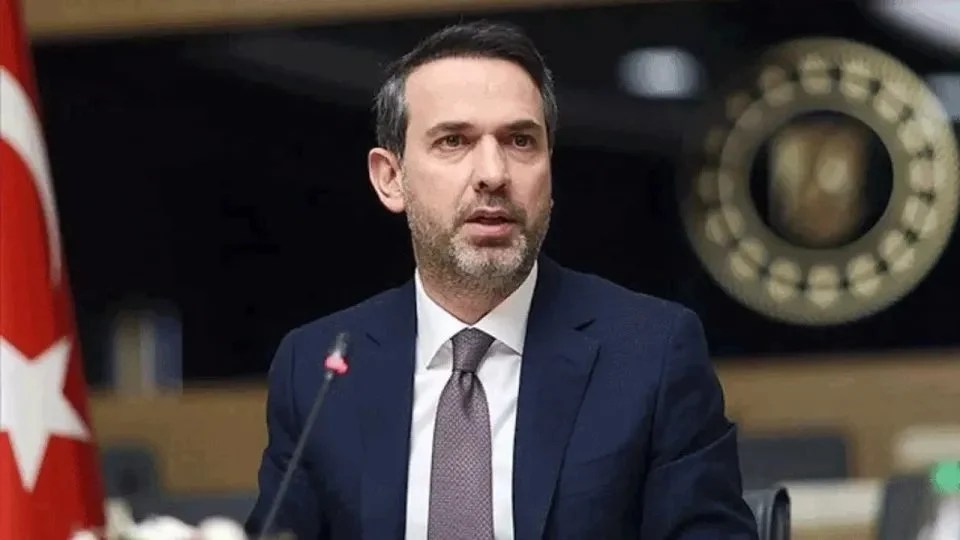 Bakan Bayraktar: Hürmüz Boğazı’ndan LNG almıyoruz