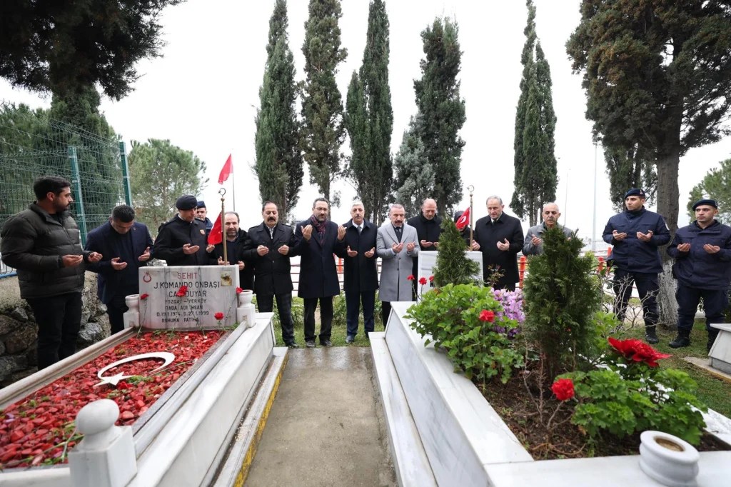 Dilovası’nda şehitler dualarla anıldı