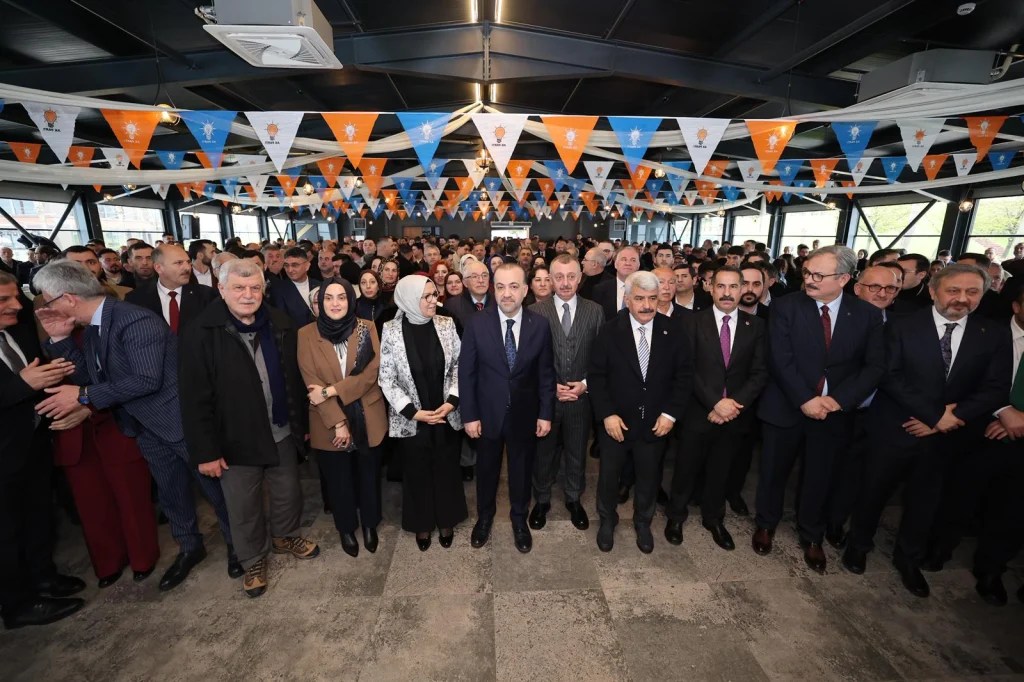AK Parti Kocaeli’de bayramlaştı