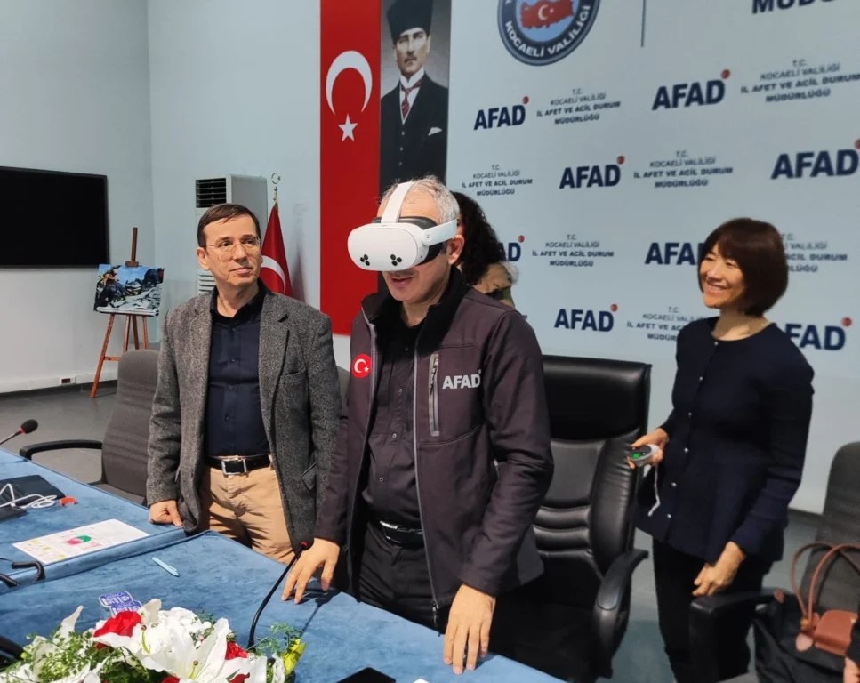 Geleceğin afet eğitim teknolojileri Kocaeli AFAD’da tanıtıldı