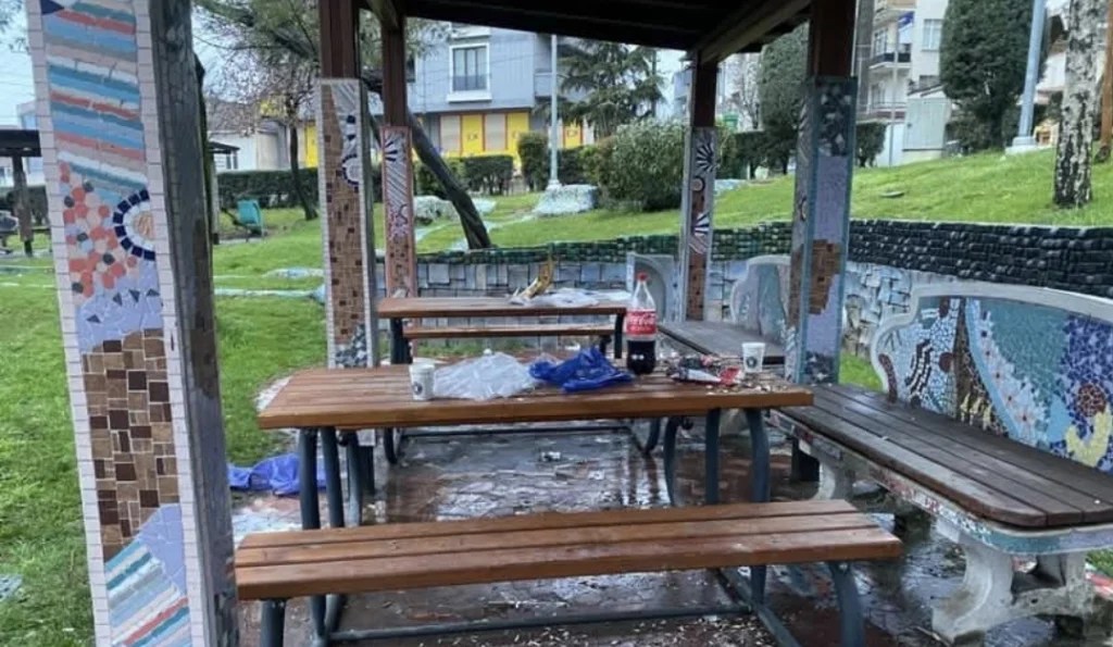Yarımca’da parkta çevre kirliliğine tepki!