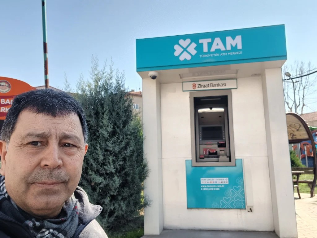Körfez’de ATM Çilesi: Mahalleli 3 Aydır Mağdur