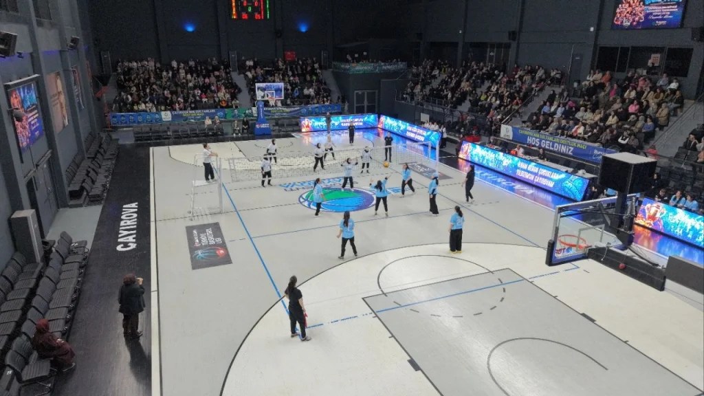 Çayırova’da Voleybol Coşkusu: Kazanan Dostluk Oldu