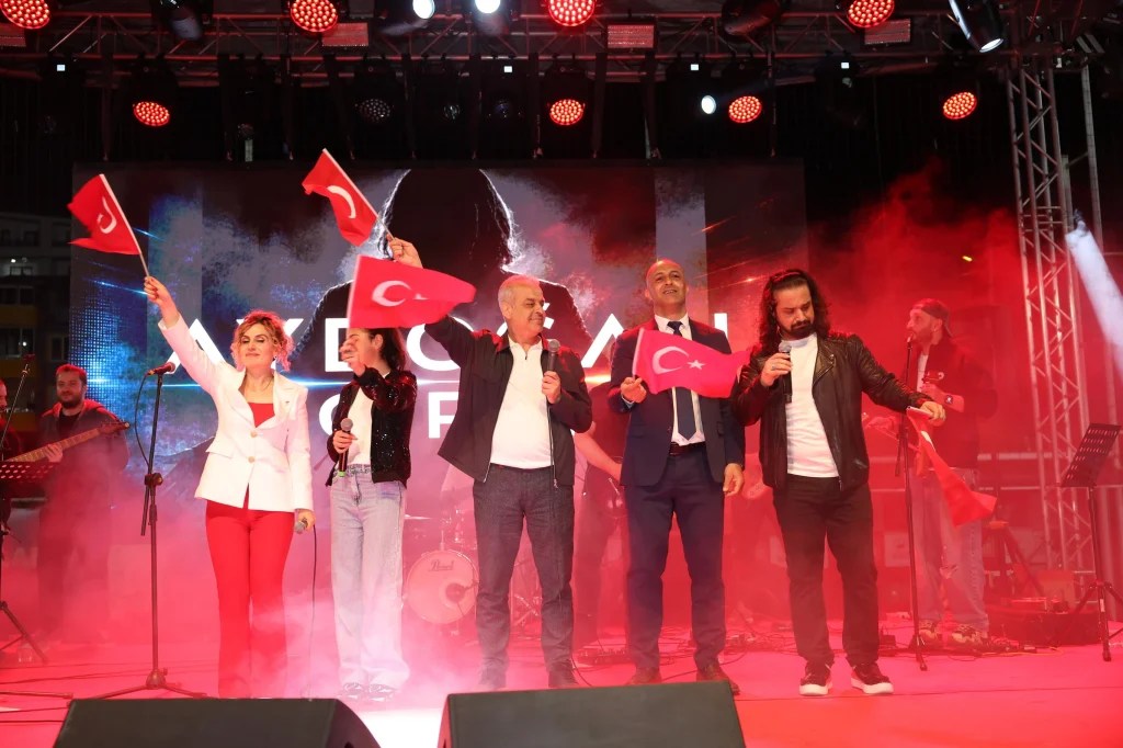 Derince’de 19 Mayıs Coşkusu Zirveye Çıktı