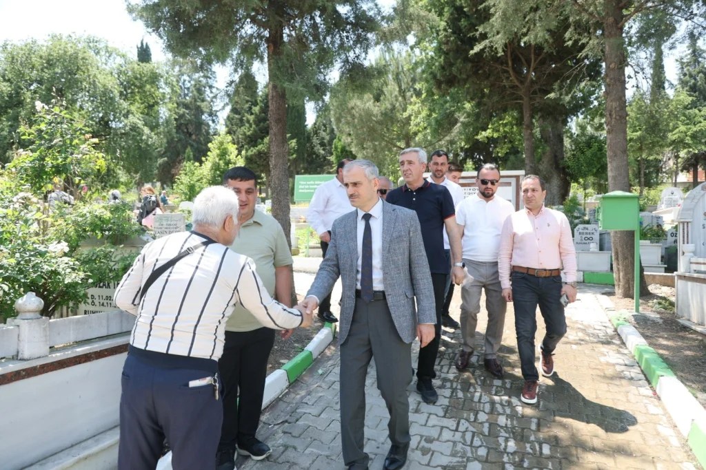 Başkan Çiftçi’den kabir ziyaretçilerine destek