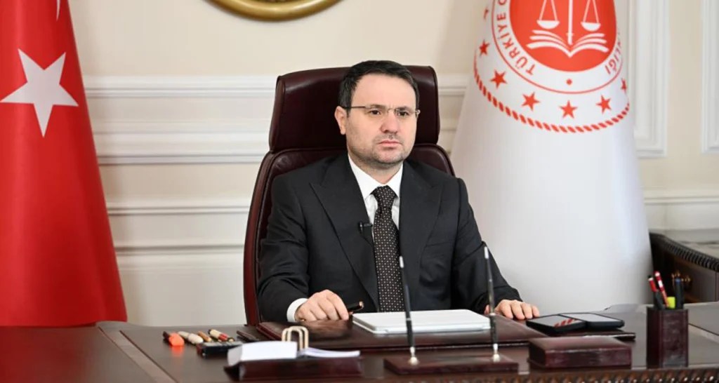 Yasa dışı bahis çarkına dev operasyon!