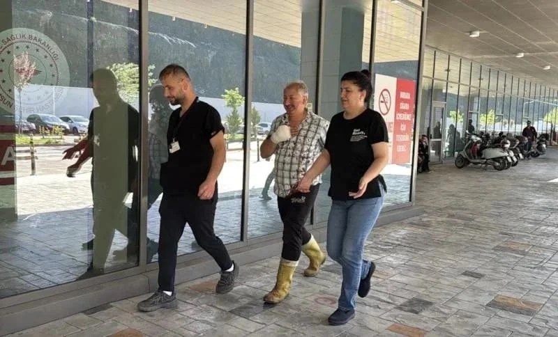 Kurban kesiminde binlerce kişi hastanelik oldu!