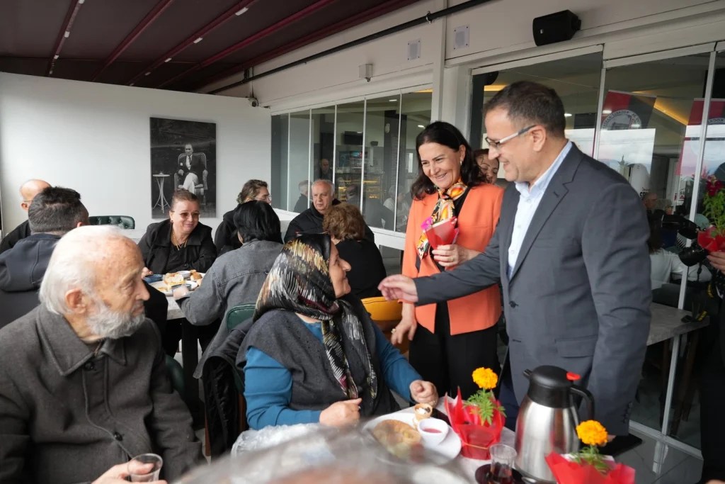 Derince’de Anneler Günü’ne özel buluşma