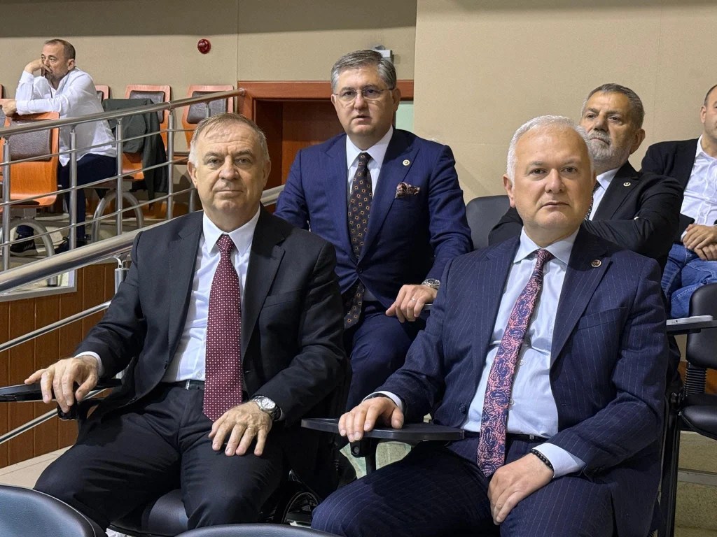 Kocaeli heyeti İmamoğlu davasını takip etti