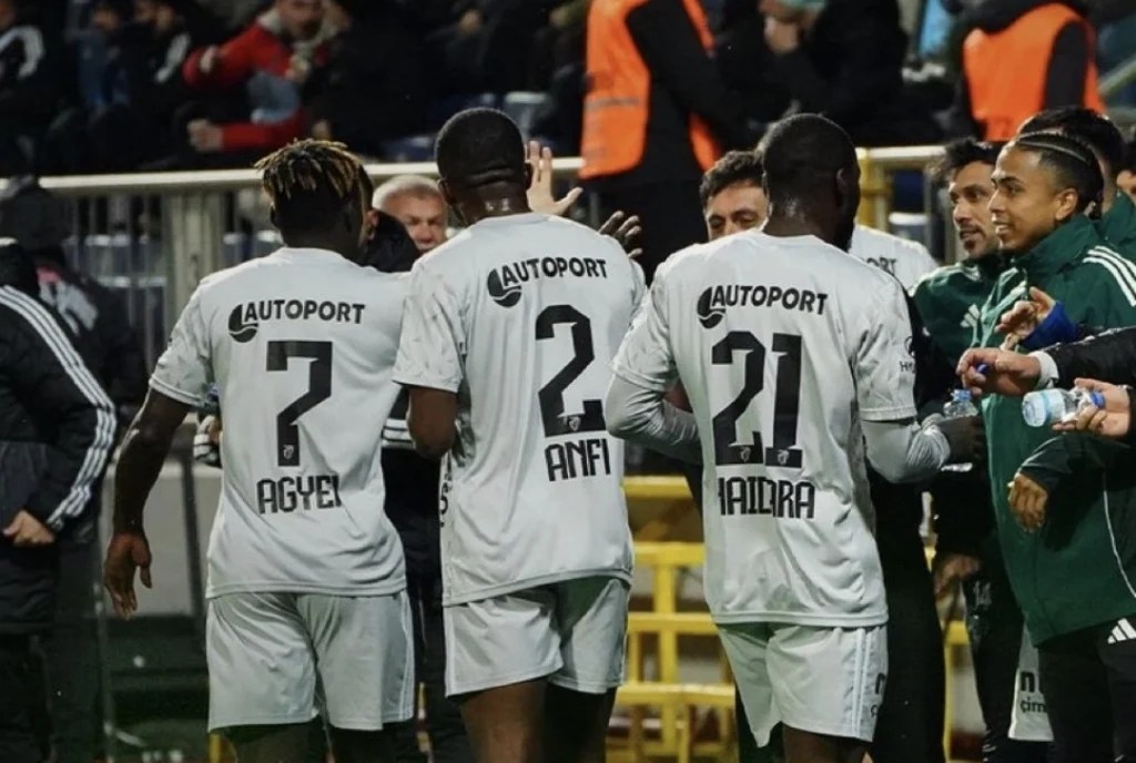 Kocaelispor İstanbul’dan bir puanla döndü