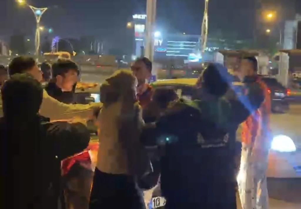 İzmit’te taraftar gerginliğine polis müdahalesi!