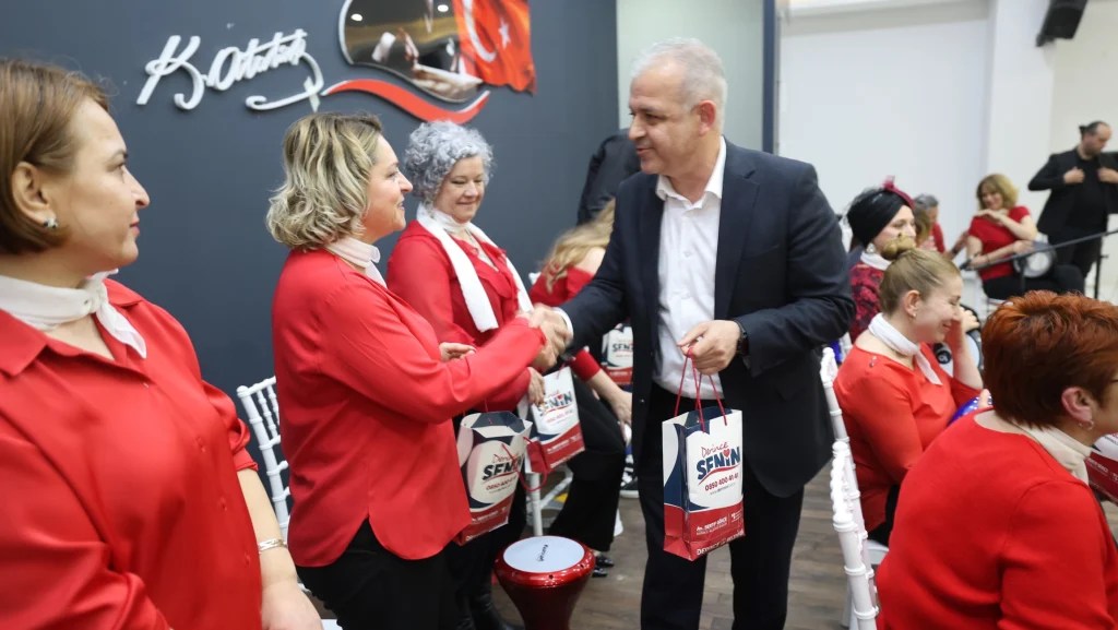 Derince’de Anneler Günü’ne özel gece