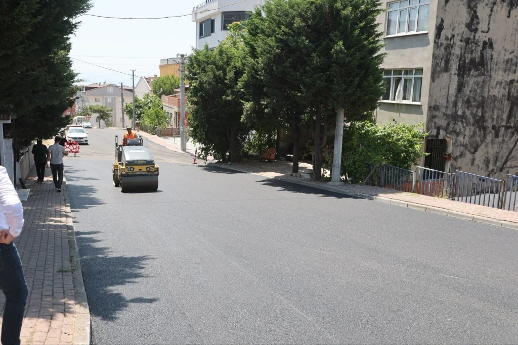 Çayırova’da asfalt çalışmaları sürüyor