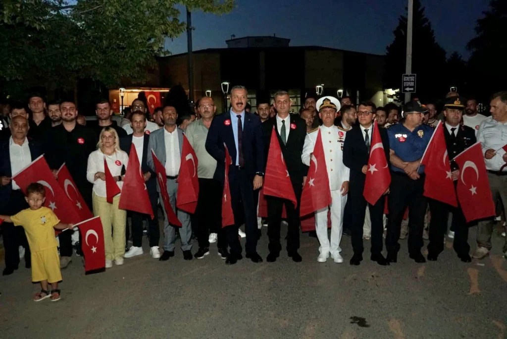 Gölcük’te 15 Temmuz ruhu dimdik ayakta!