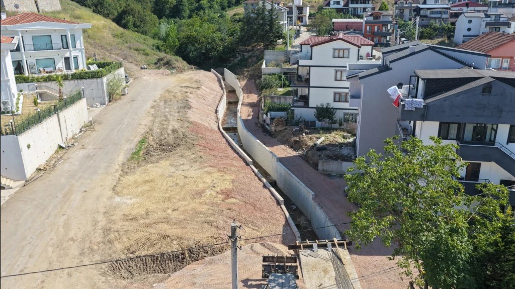Başiskele’de altyapı yatırımları hız kazandı!