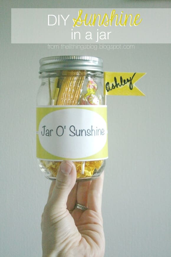 Whiskey butter sauce + chocolate cake = … DIY // Sunshine in a Jar - Pretty Providence