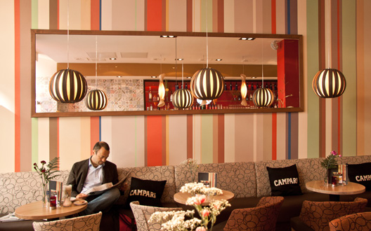 Cafe bar klub wohnzimmer lettestr. Kaffeehaus: CafÃ© Central, Leipzig | prinz.de
