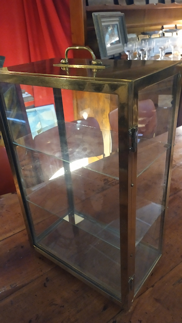Vitrine Ancienne en Laiton petite dimension ▷ Brocante En Ligne Antiquités  ▷ Meubles Objets Déco Toulouse