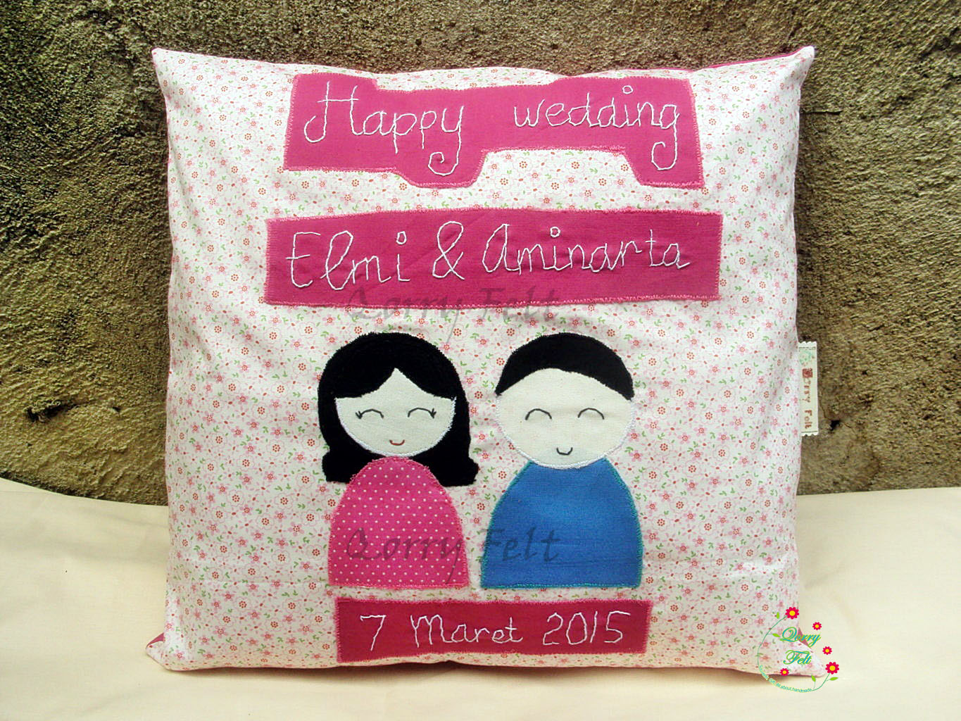 Kado Pernikahan Bantal Aplikasi | Qorry Felt n Craft