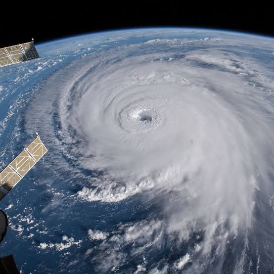 Bagaimana cara penamaan pada bencana badai? - Quora