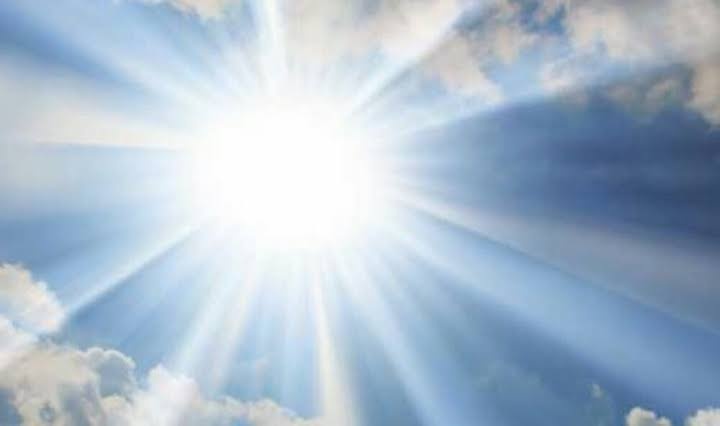 Bisakah kamu menjelaskan secara sederhana namun jelas, mengapa cahaya dapat menembus  benda bening? Bagaimana caranya? - Quora