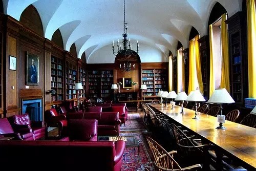 wallpapers University Suite Harvard Dorms why are some dorm rooms at harvard and other ivy league colleges ugly quora