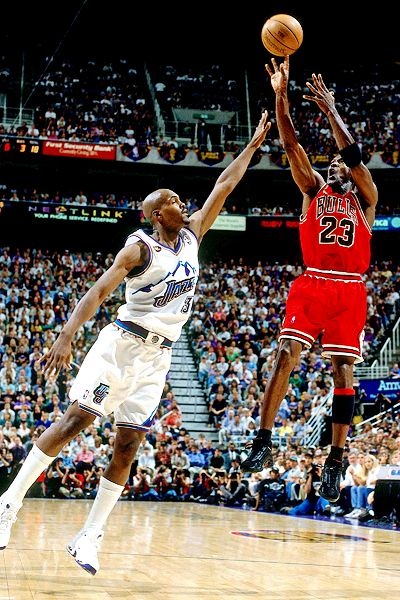 When kobe bryant died, a piece of me died, and as i look at this arena and across the globe, a piece of you died, he said. Who are the top 3 NBA players in any era that used the