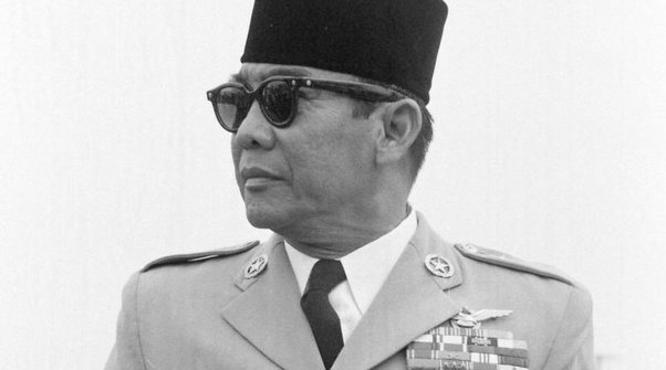 Di antara seluruh istri Bung Karno, mengapa hanya Fatmawati yang paling  terkenal di kalangan masyarakat Indonesia? - Quora